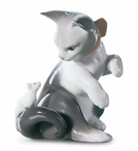Lladro cat figurine
