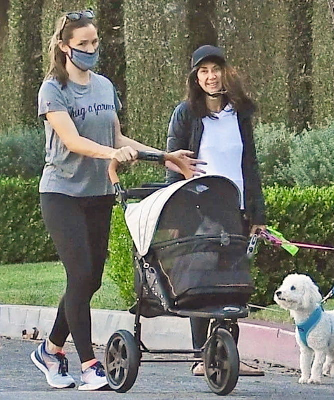 Jennifer Garner with cat stroller