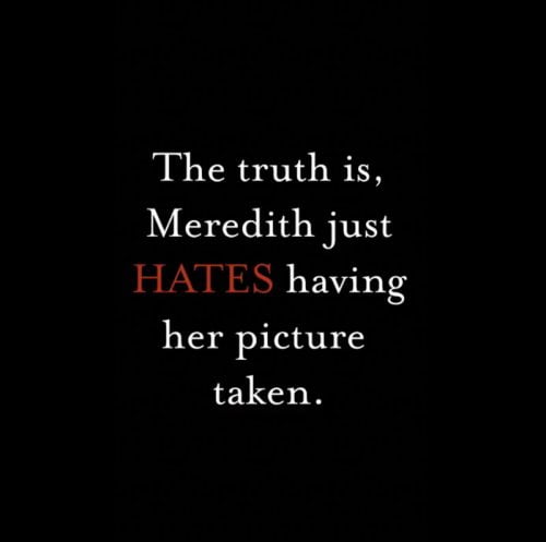 Taylor Swift's cat Meredith hates having her picture taken